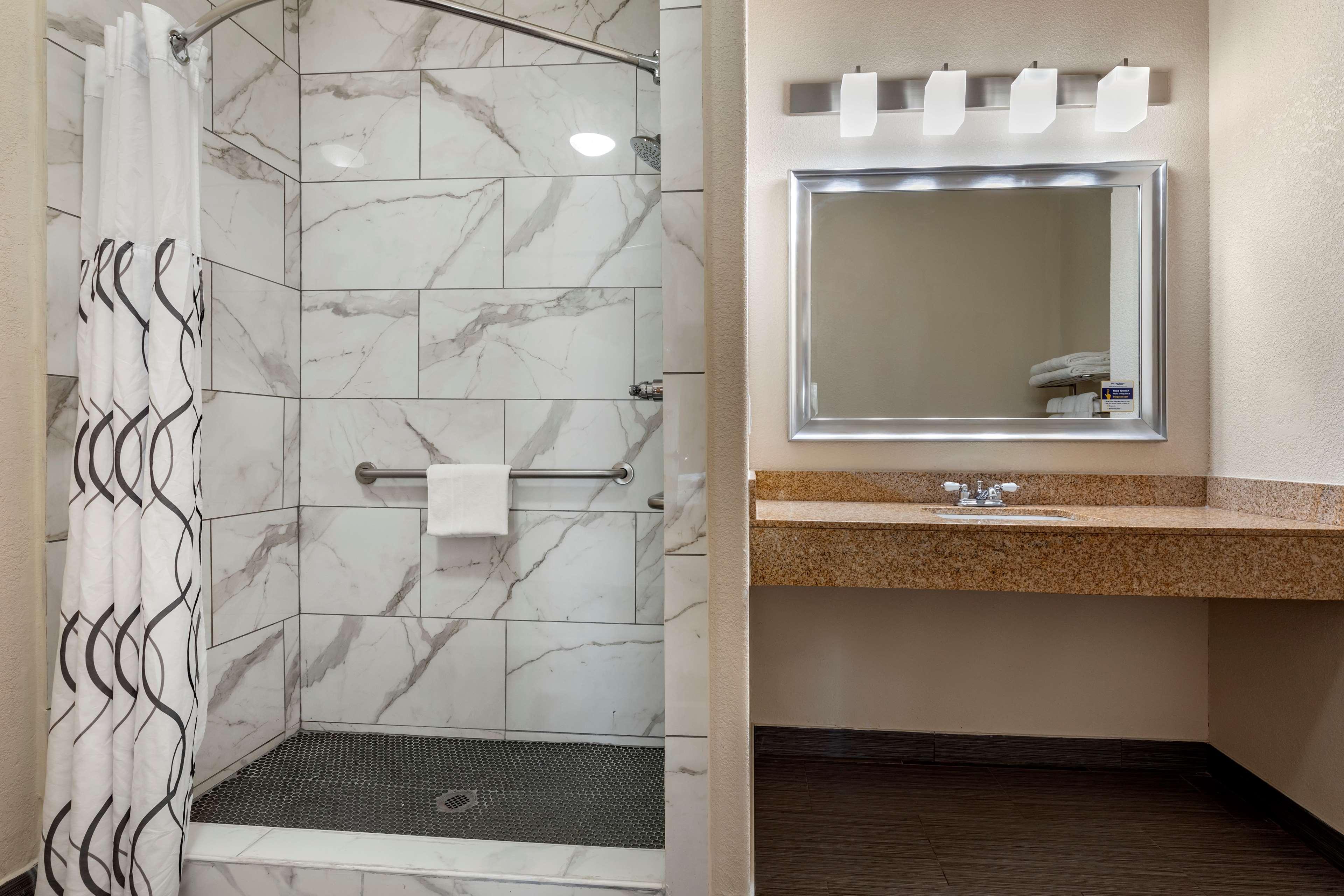 Best Western Plus Dfw Airport Suites Irving Exterior photo