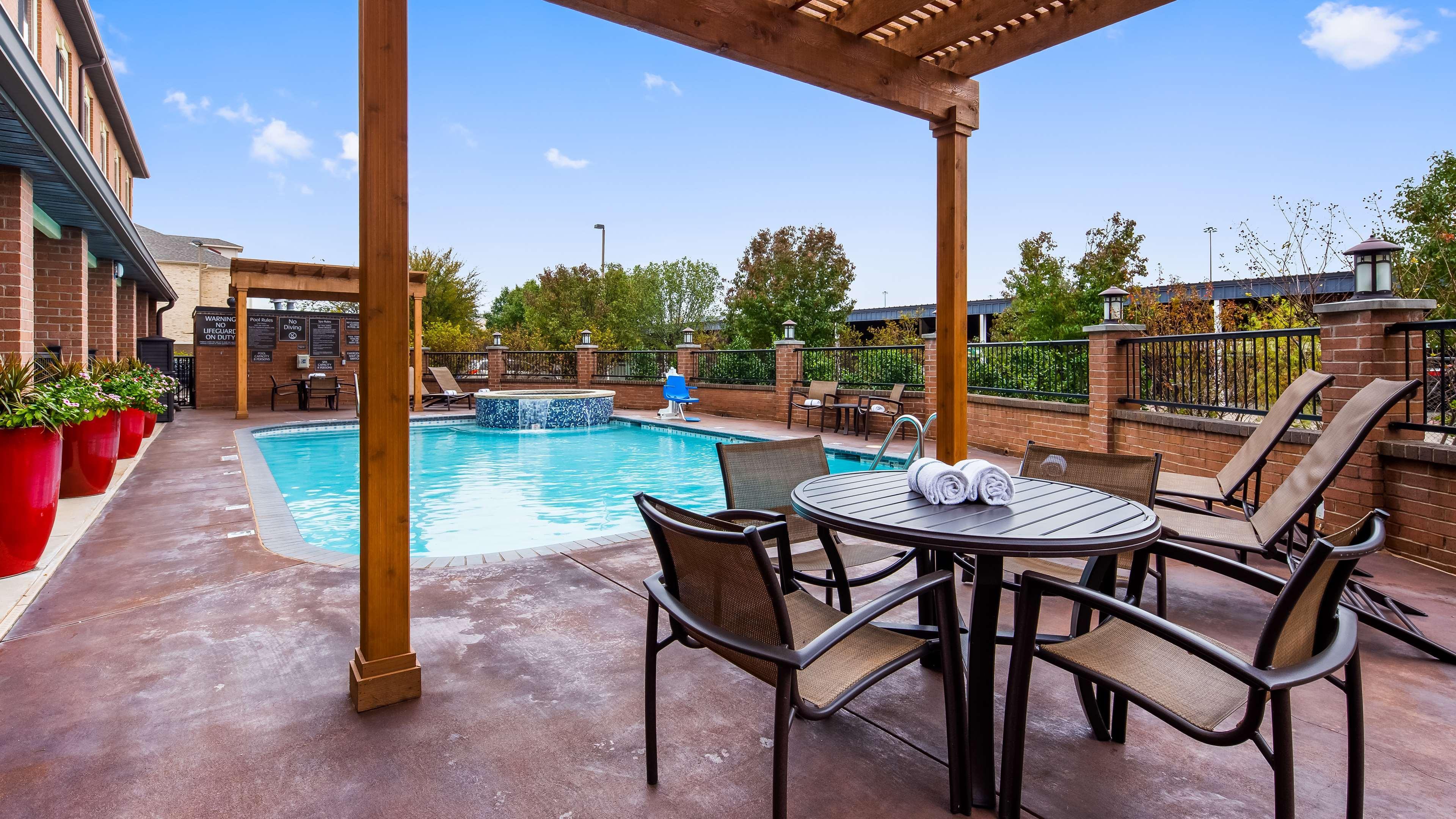 Best Western Plus Dfw Airport Suites Irving Exterior photo